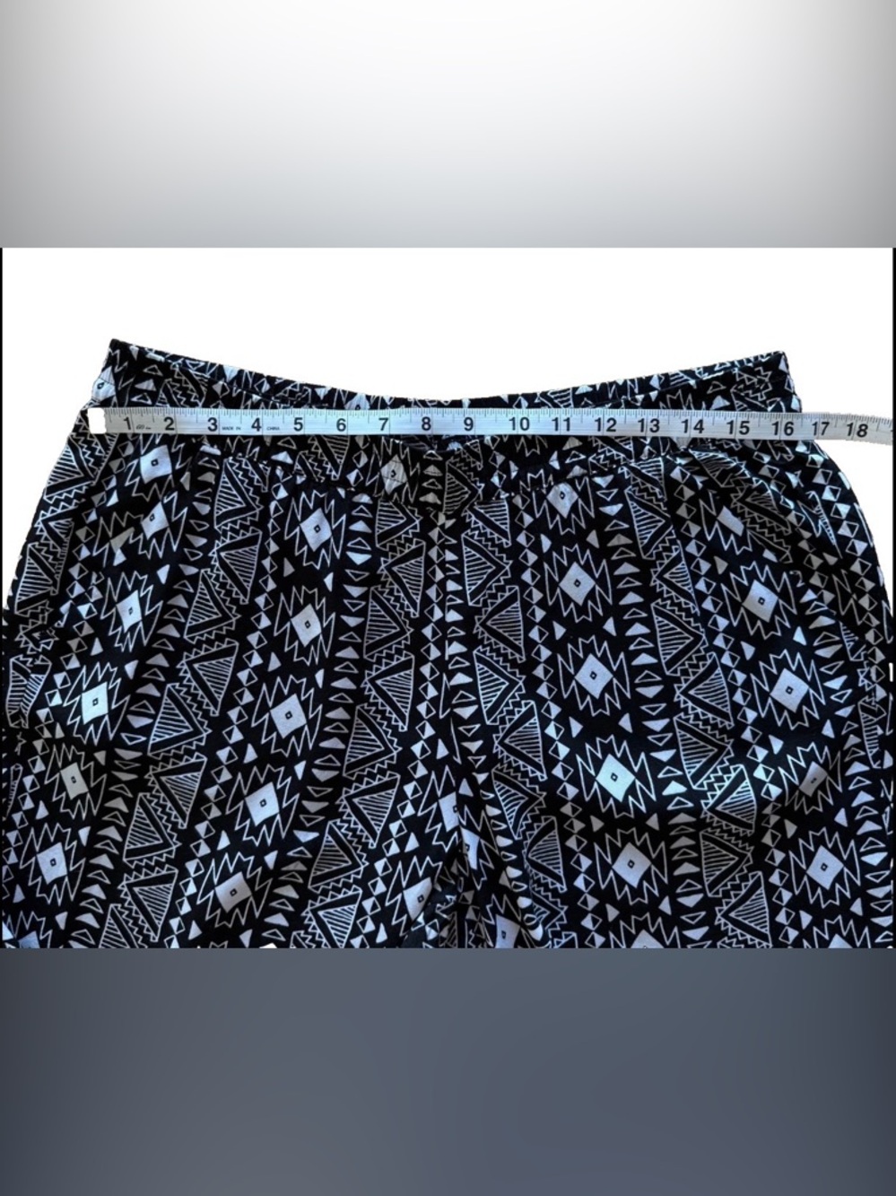 H&M DIVIDED Women's Palazzo Ankle Pants Geometric Black White Casual Pull On - Picture 5 of 8